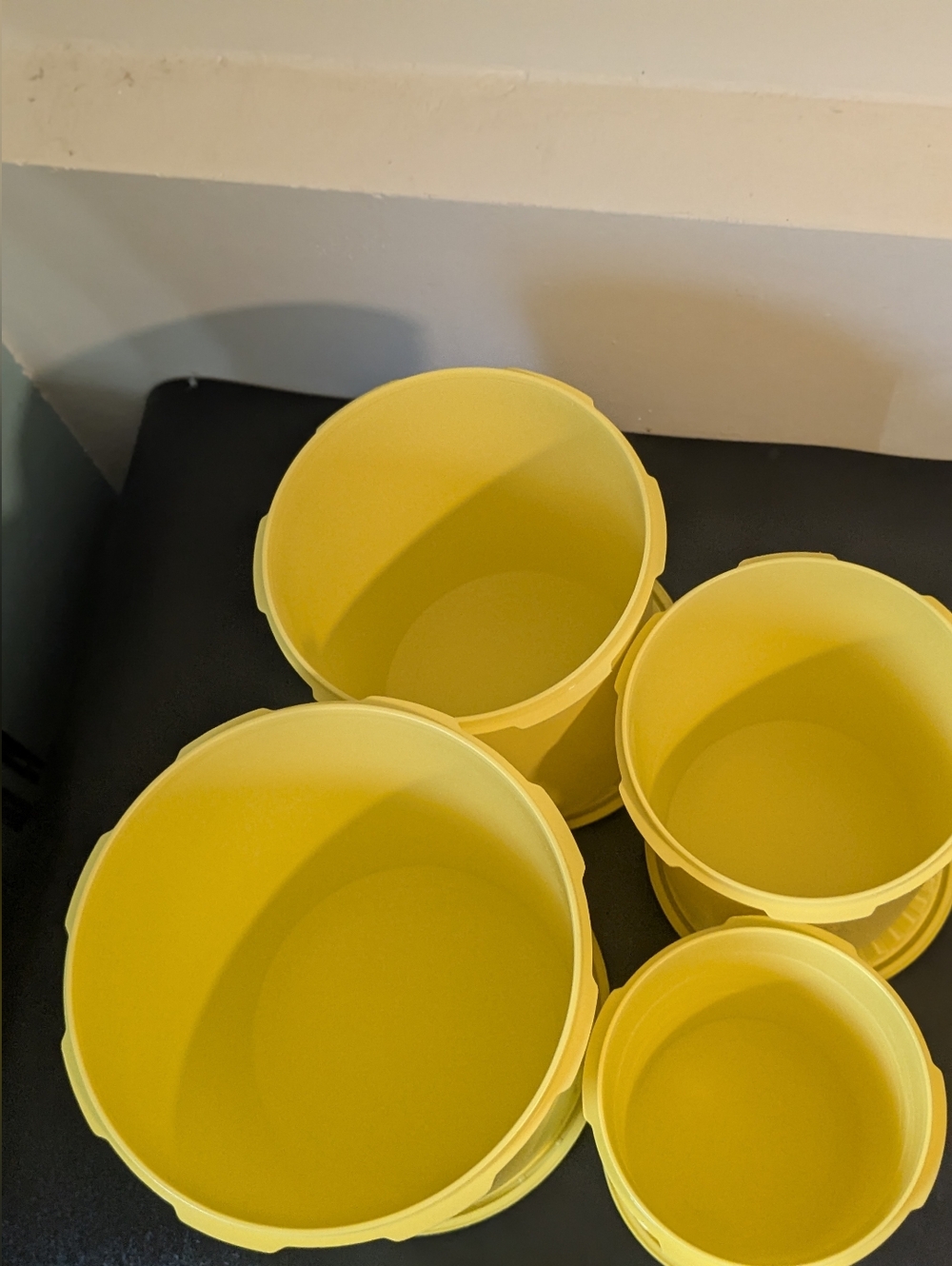 Tupperware Vintage 70's Daffodil Yellow Servalier Nesting Canister Set W/Lids - Picture 8 of 13